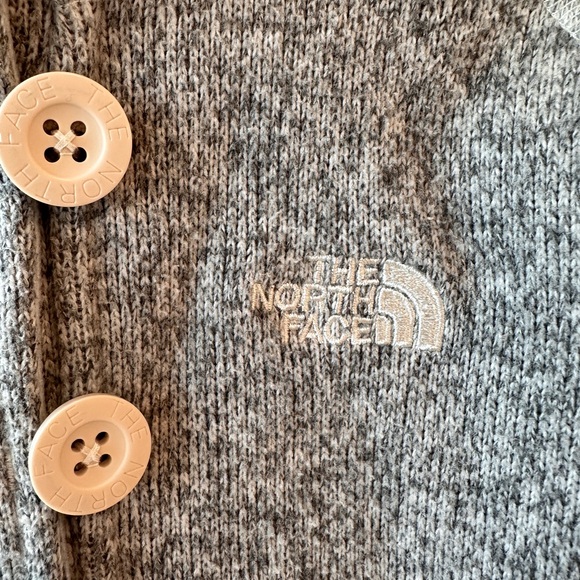 The North Face pull over XS - Picture 5 of 5